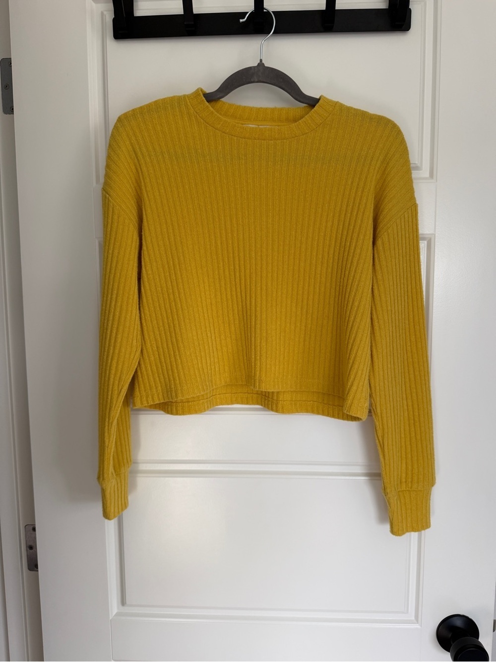 Wilfred Ribbed Crewneck Sweater in Mustard